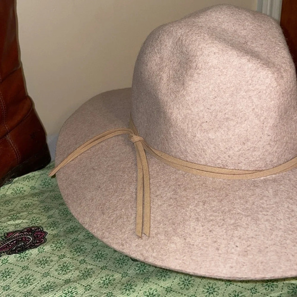 Altar’d state women’s hat wool brim accessory adjustable neutral tan cream fall - Picture 2 of 5